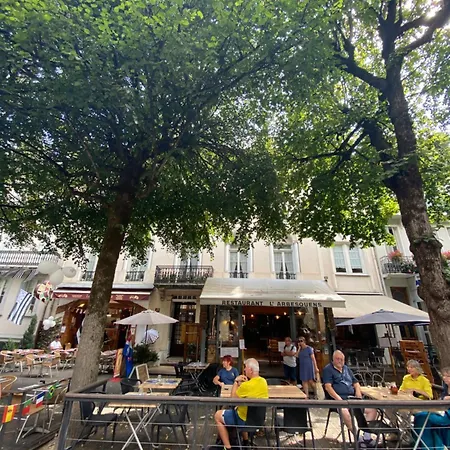 Au 47 Allees D'etigny - & Standing - Avec Parking - Linge De Lit Et De Toilette Inclus Apartmán *