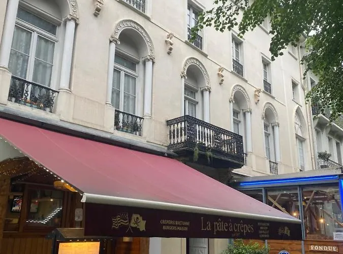 Au 47 Allees D'etigny - & Standing - Avec Parking - Linge De Lit Et De Toilette Inclus Apartment *